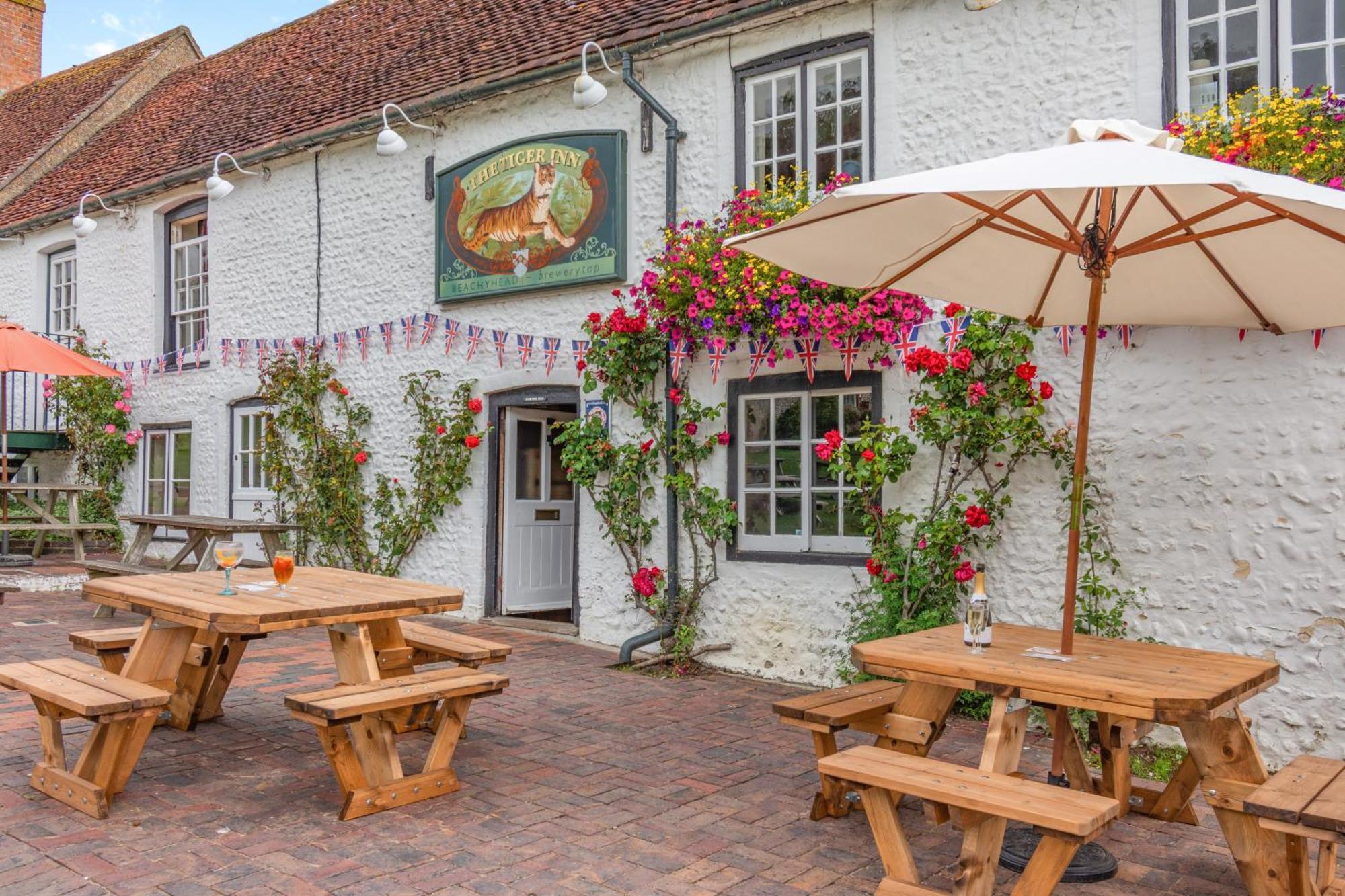 Tiger Inn - Elizabeth Eastdean Экстерьер фото
