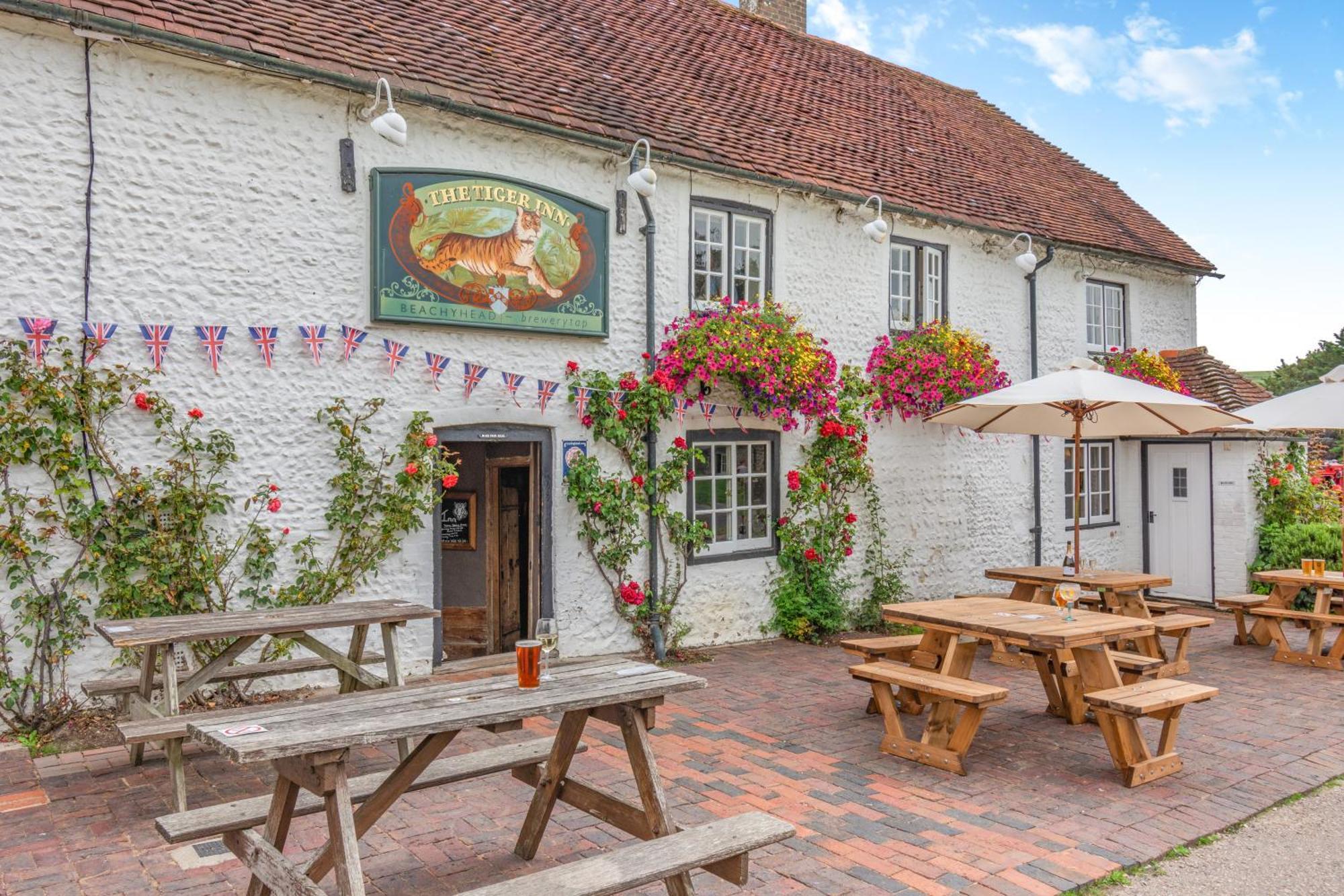 Tiger Inn - Elizabeth Eastdean Экстерьер фото